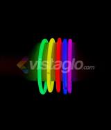 Bracelets lumineux fluo de toutes les couleurs, en vrac et dans un verre — vue 4