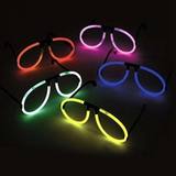 Lunettes lumineuses Aviator rouge, rose, bleue, verte et jaune allumées dans le noir — vue 1