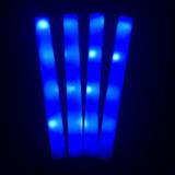 Quatre bâtons mousse lumineux LED allumés en rouge, vert et bleu — vue 11